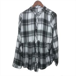 𝅺Rickis Black & White Plaid Tunic Top Pockets Size 6